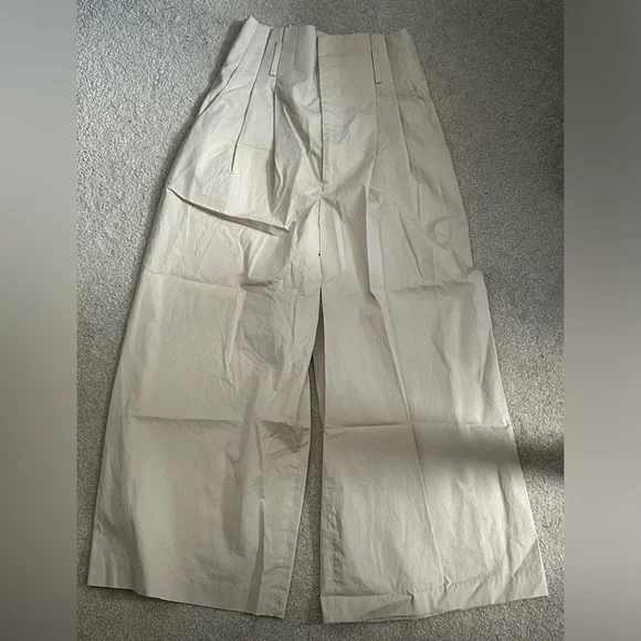 Zara cream colored pleated trousers - size X-Small - Picture 1 of 4